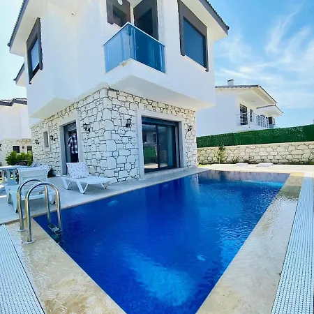 Villa F Celik Villalari Cesme